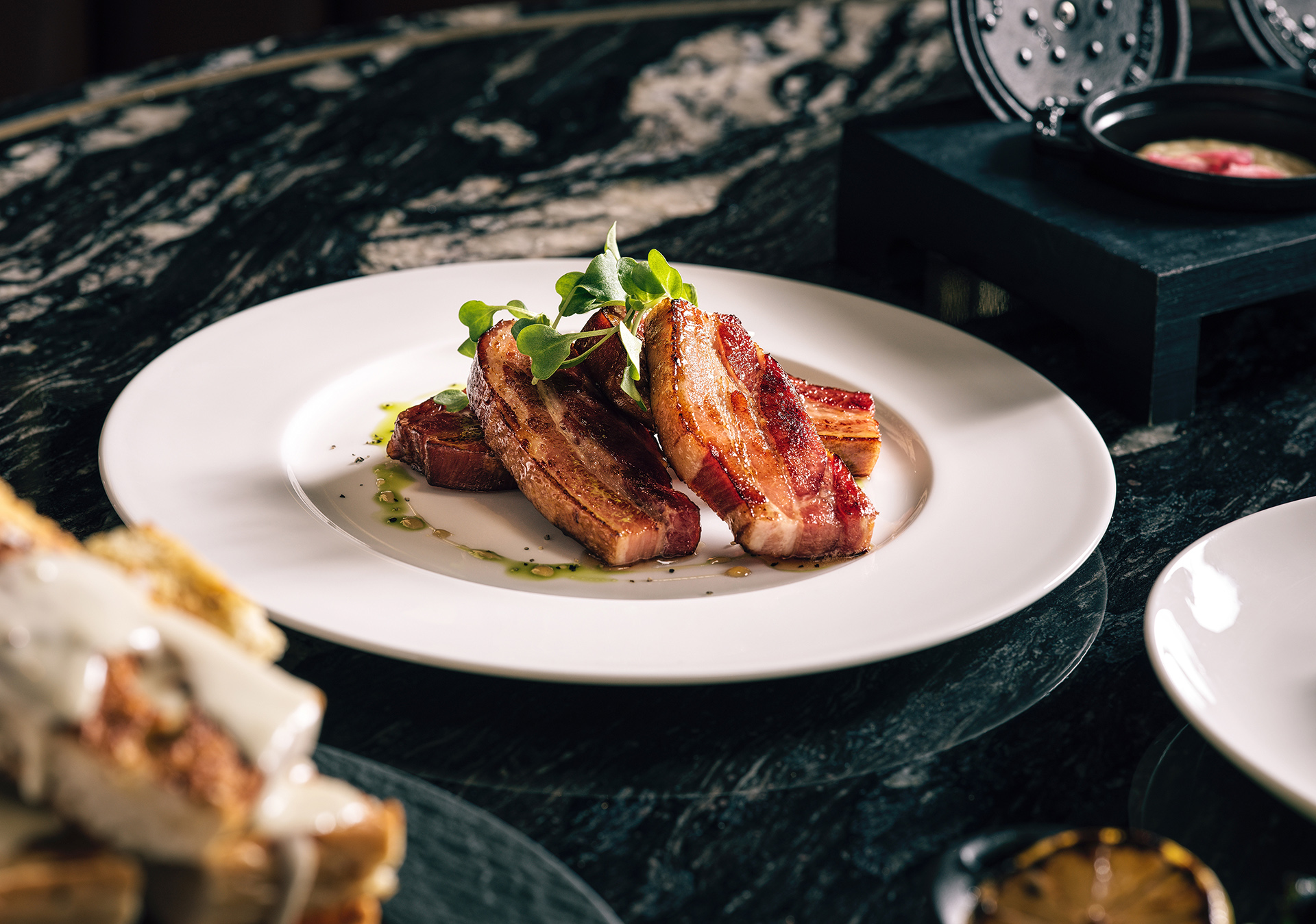 ♦︎激レア♦︎世界で唯一⁈♦︎新品タグ付き♦︎マイケル♦︎ジョーダン♦︎レストラン♦︎白♦︎ マイケル・ジョーダン・ステーキハウス < EAT & DRINKㅣインスパイア